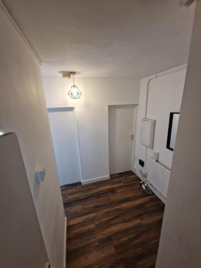 Cozy Room - Only Room London Exterior photo